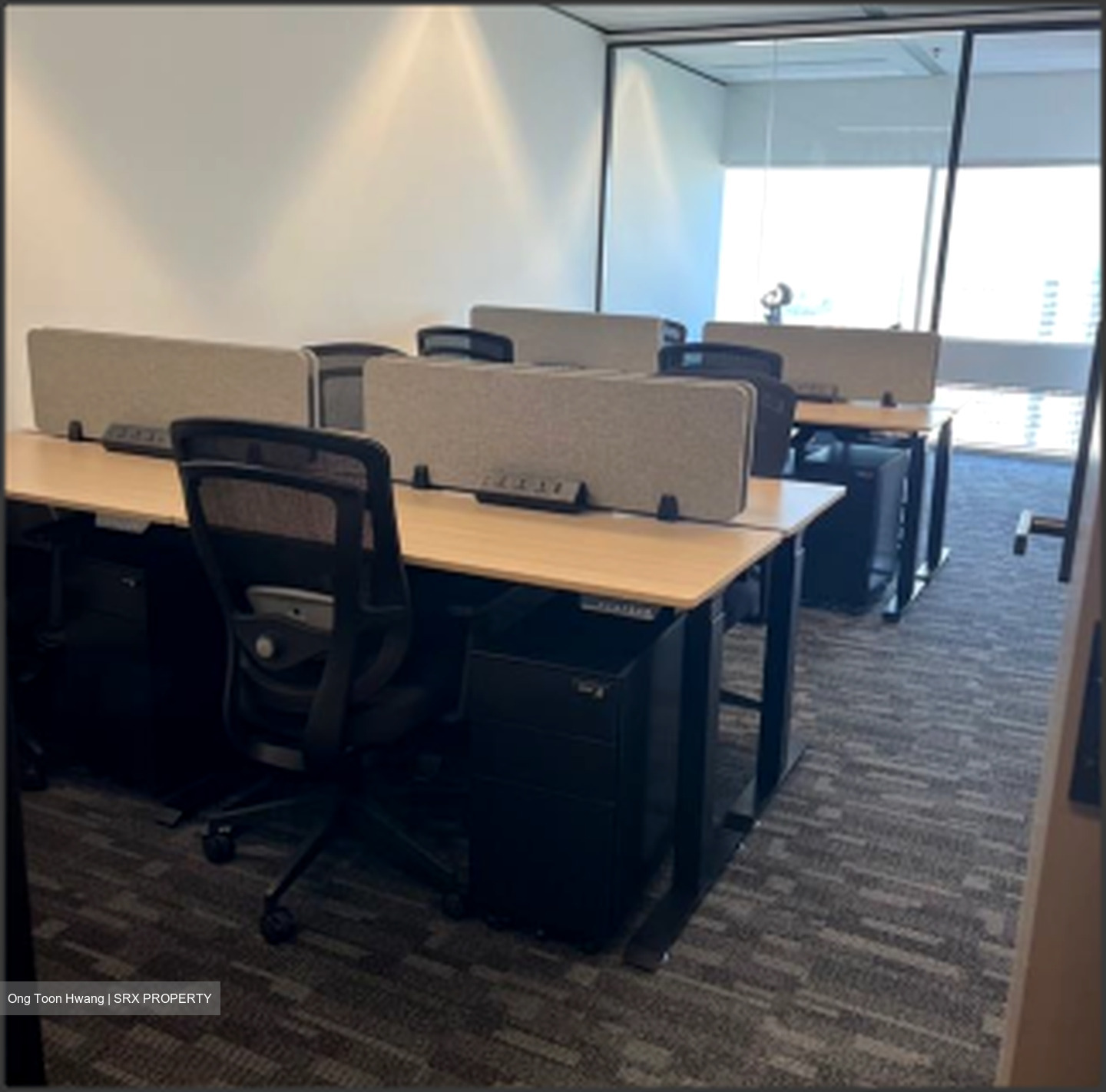 Gateway East (D7), Office #456583101